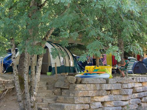 emplacement standard camping blaquiere