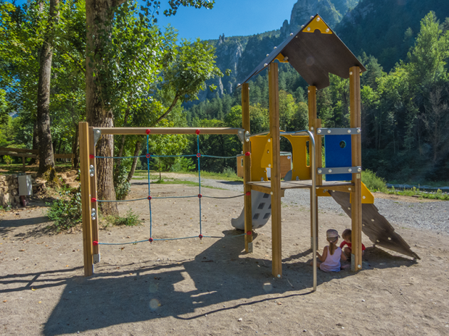 aire jeux camping la blaquiere gorges du tarn