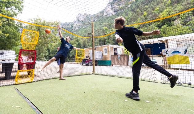 terrain homeball camping la blaquiere gorges du tarn lozere occitanie