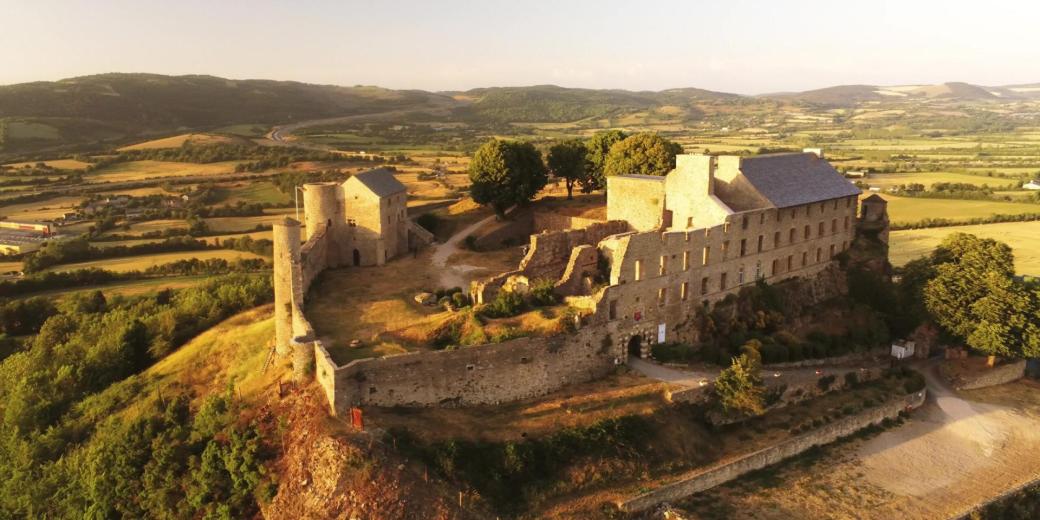 Burg und mittelalterliche Stadt S�v�rac-le-Ch�teau Aveyron